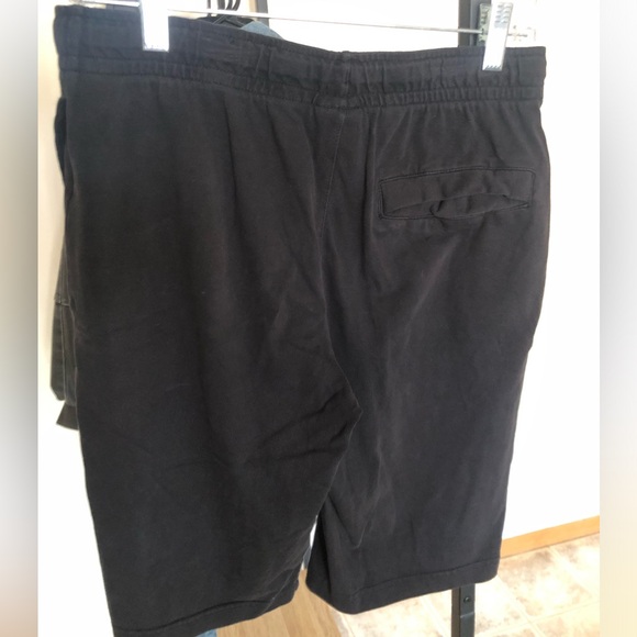Men’s Nike black shorts, size small - Picture 2 of 2